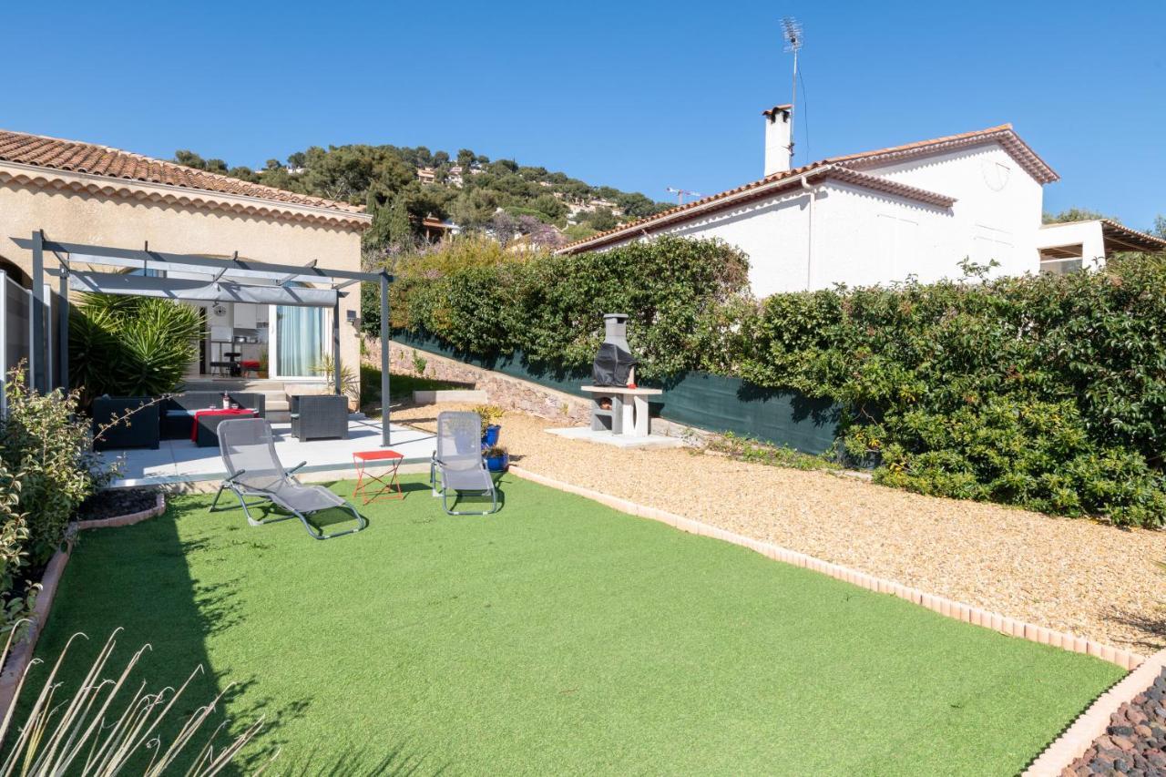 Face A La Mer Superbe Villa Terrasse Barbecue Le Pradet Carqueiranne Eksteriør billede